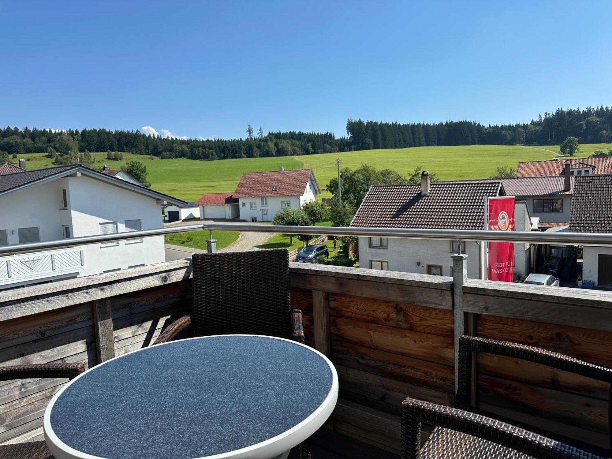 Isny im Allgäu Landgasthaus Zum Kreuz Gbr מראה חיצוני תמונה